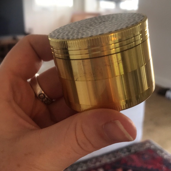 Dalmatian Print Herb Grinder with Scraper - Picture 2 of 4